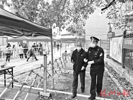 他们舍小家，一起守护这座城  民警林志明一家携手抗疫